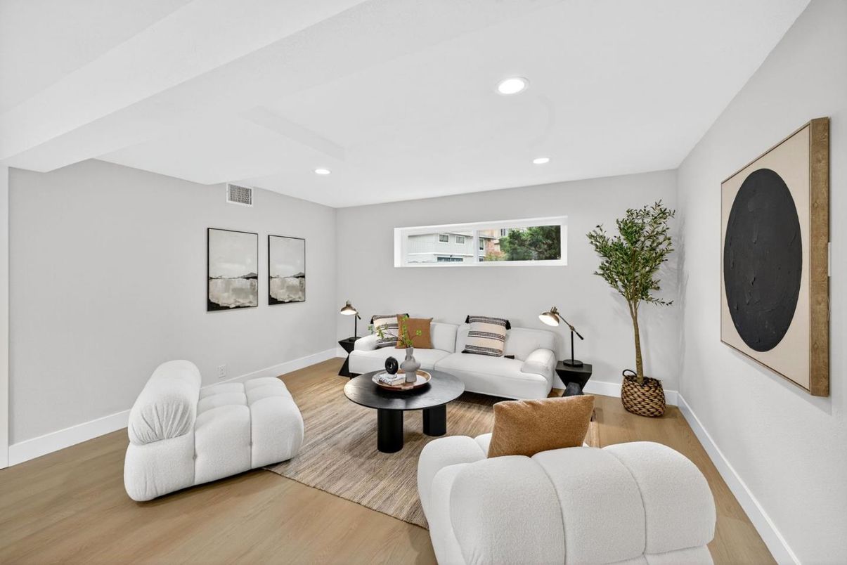 Interior, Living room, Recessed Lighting, Wood Texture Flooring