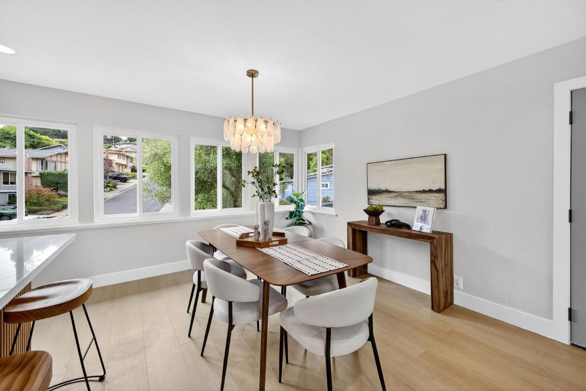 Chandelier, Dining room, Interior, Recessed Lighting, Wood Texture Flooring