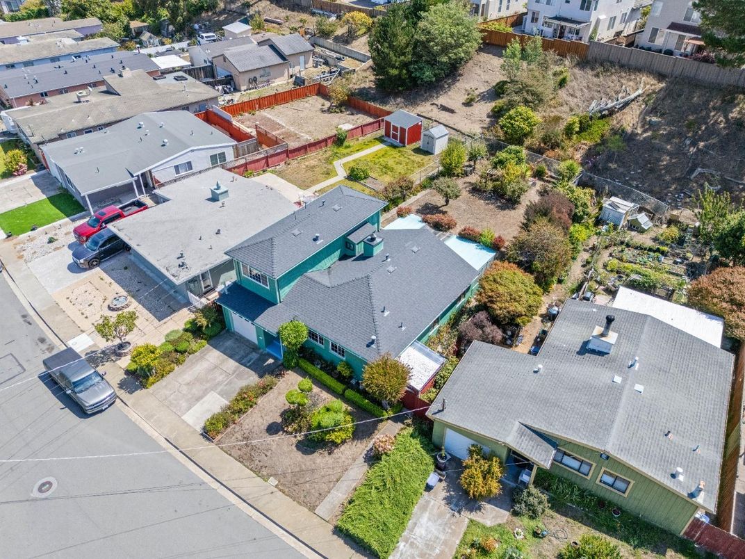 Exterior, Drone