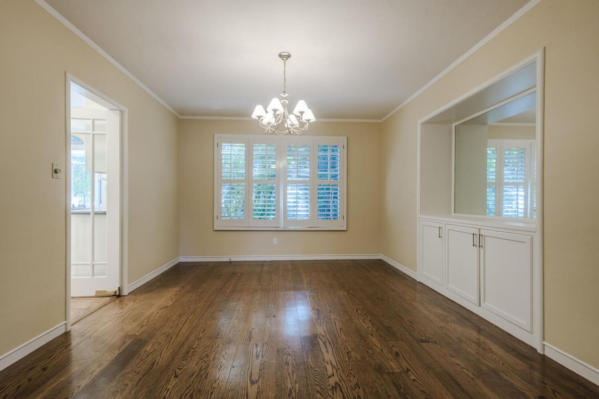 Chandelier, Empty room, Interior, Wood Texture Flooring