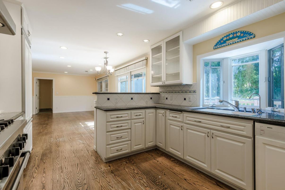 Chandelier, Interior, Kitchen, Recessed Lighting, Wood Texture Flooring