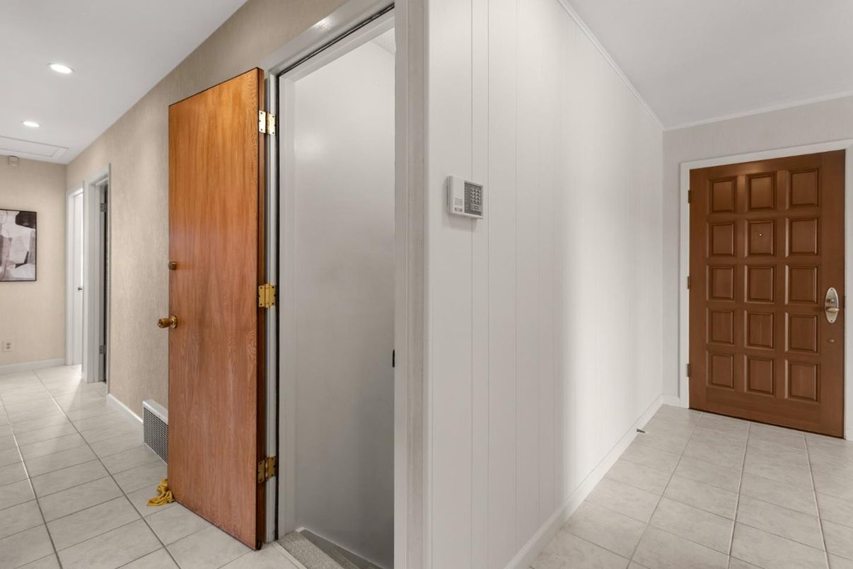 Interior, Recessed Lighting