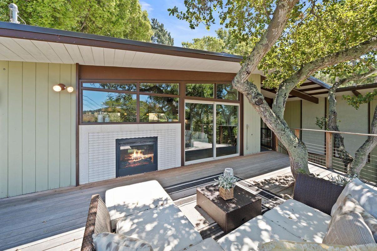 Exterior, Fireplace