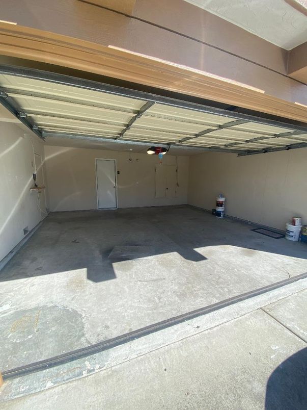 Garage, Interior