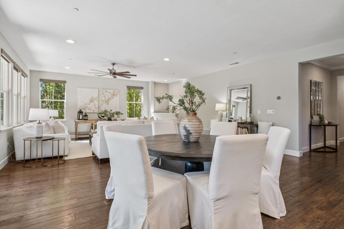 Dining room, Interior, Living room, Recessed Lighting, Wood Texture Flooring