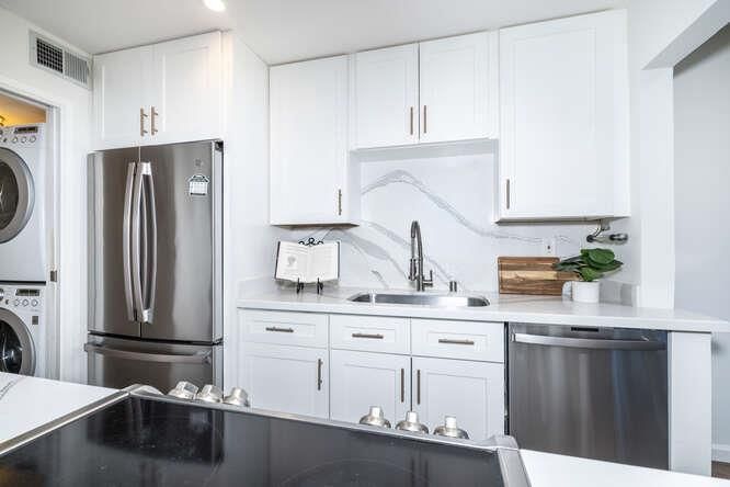 Interior, Kitchen, Recessed Lighting, Washer