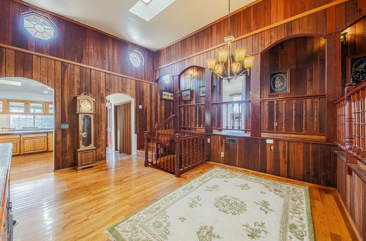 Chandelier, Empty room, Interior, Wood Texture Flooring, Wooden Walls