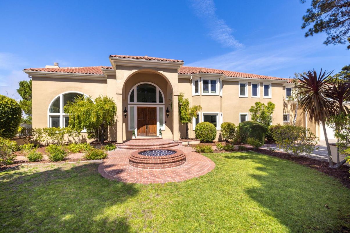 Backyard, Exterior, Facade, Mediterranean