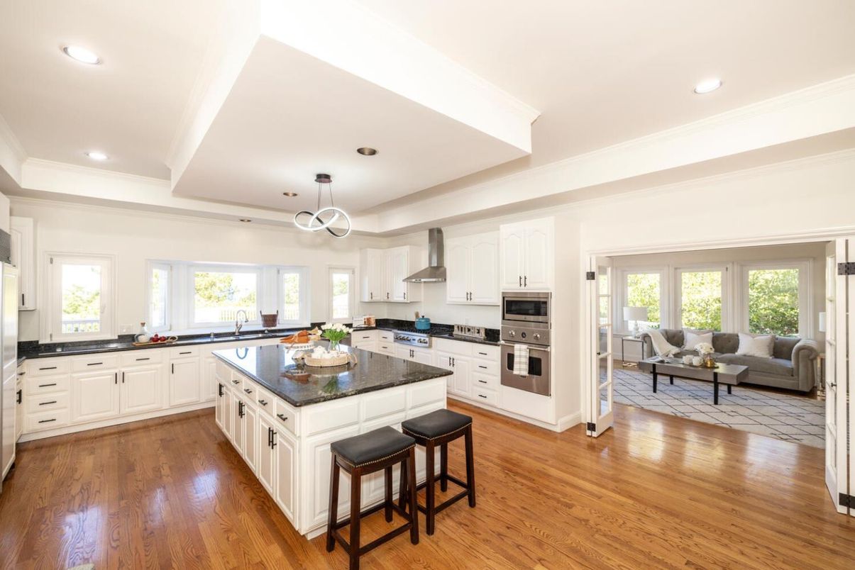 Interior, Kitchen, Living room, Pendant Lights, Recessed Lighting, Stainless Steel Appliances, Wood Texture Flooring