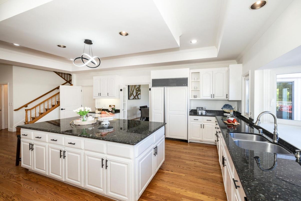Interior, Kitchen, Pendant Lights, Recessed Lighting, Wood Texture Flooring