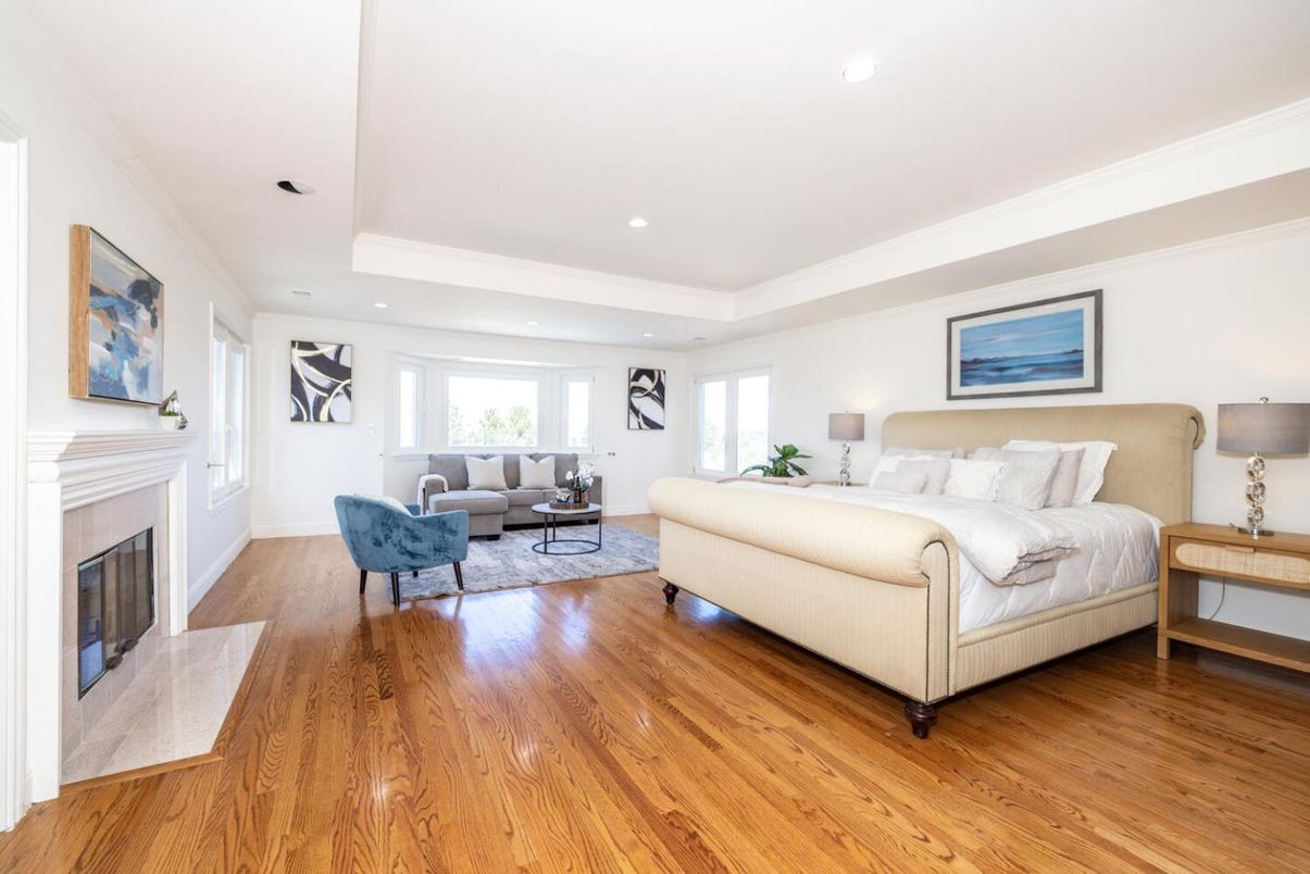 Bedroom, Fireplace, Interior, Living room, Recessed Lighting, Wood Texture Flooring