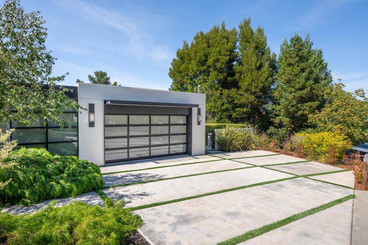 Detached Garage, Exterior