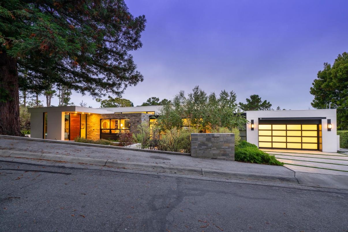 Attached, Exterior, Facade, Modern