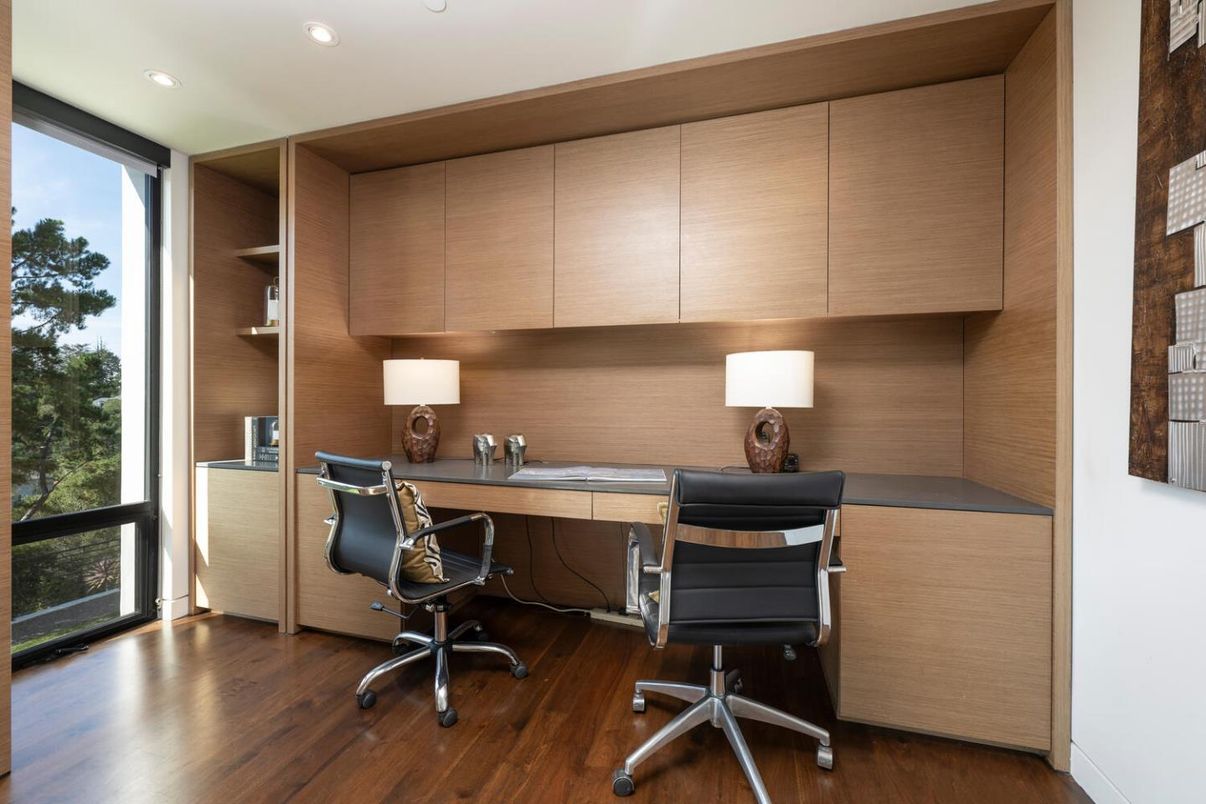 Home Office, Interior, Recessed Lighting, Wood Texture Flooring