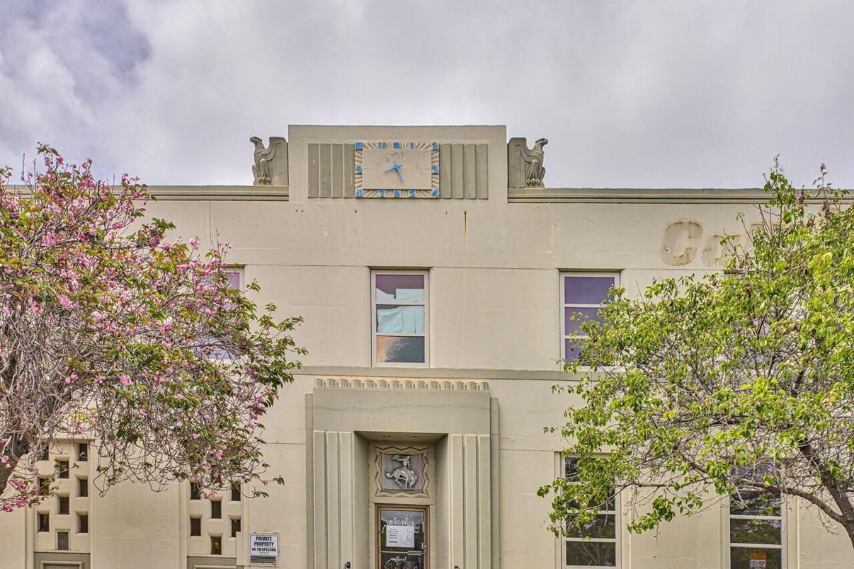 Exterior, Facade, None