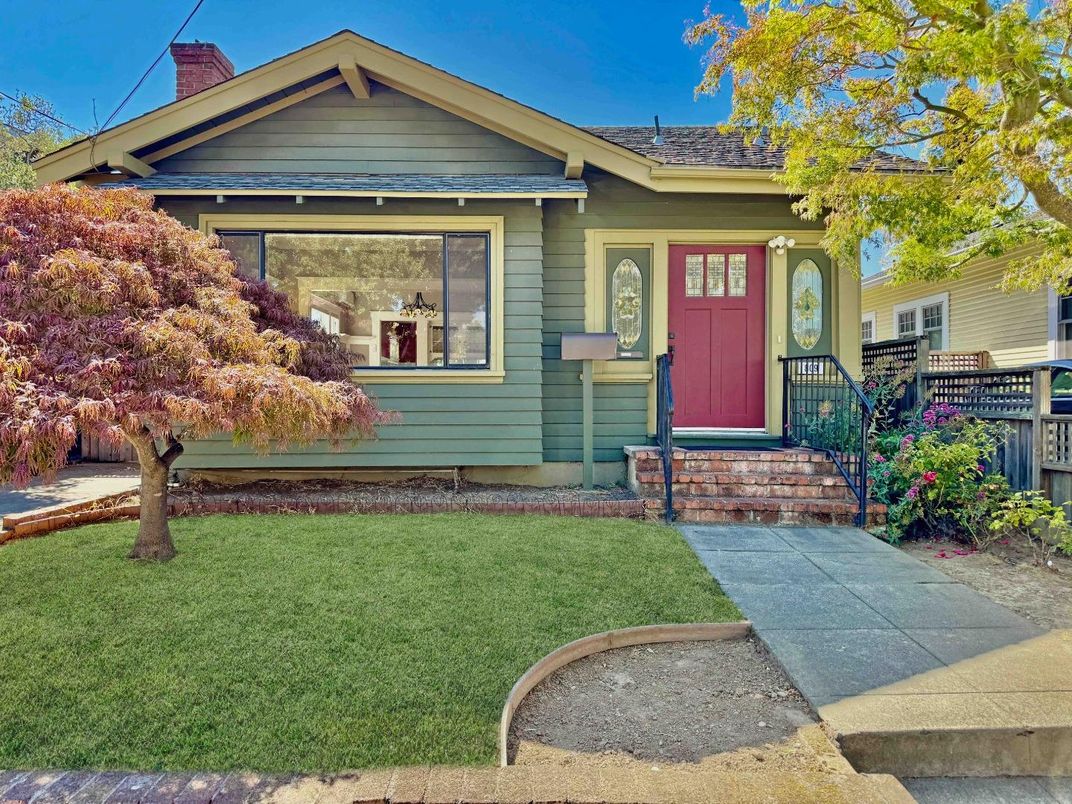 Exterior, Facade, American Craftsman