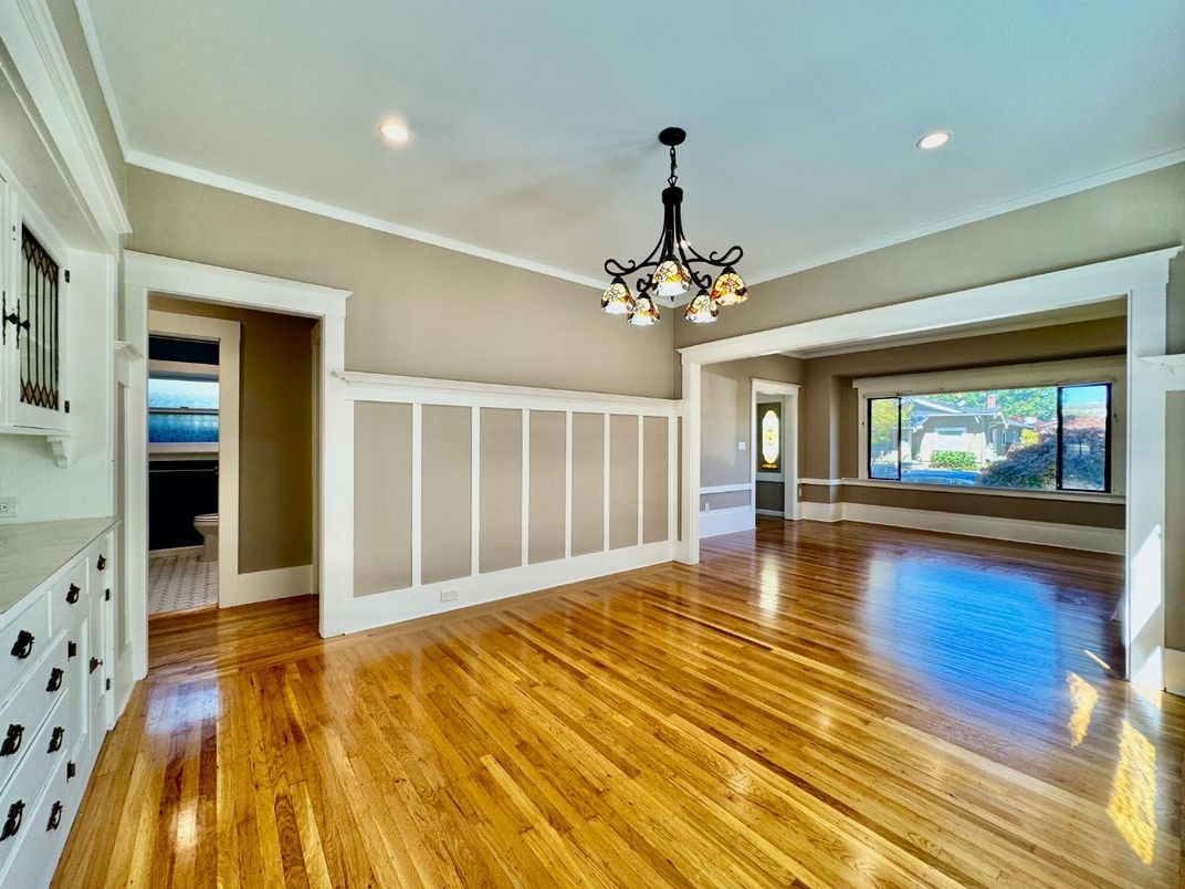 Chandelier, Empty room, Interior, Recessed Lighting, Wood Texture Flooring