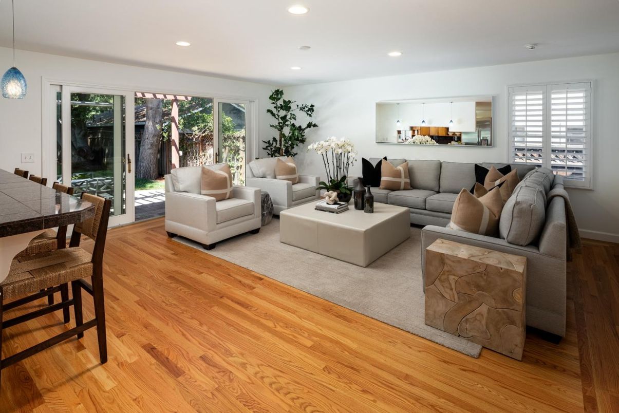 Interior, Living room, Pendant Lights, Recessed Lighting, Wood Texture Flooring