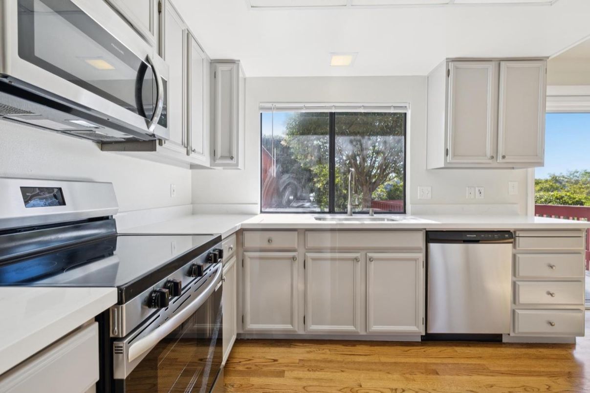 Interior, Kitchen, Stainless Steel Appliances, Wood Texture Flooring