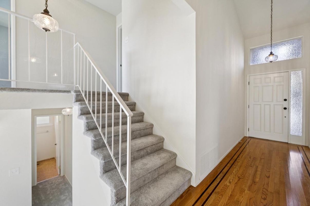 Interior, Pendant Lights, Wood Texture Flooring