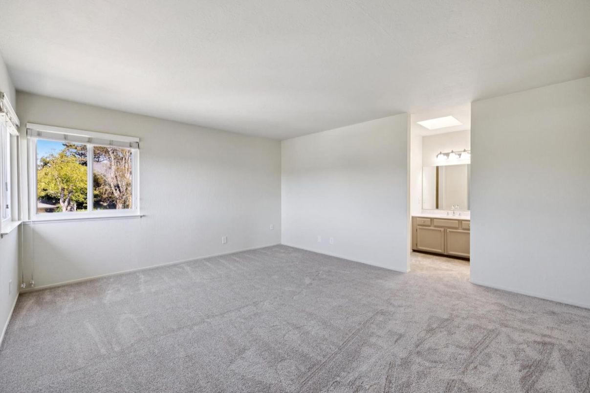 Bathroom, Empty room, Interior
