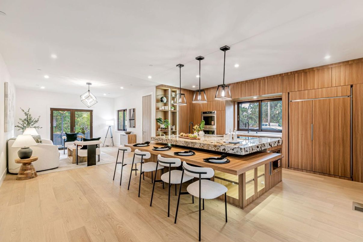 Dining room, Interior, Kitchen, Living room, Pendant Lights, Recessed Lighting, Wood Texture Flooring