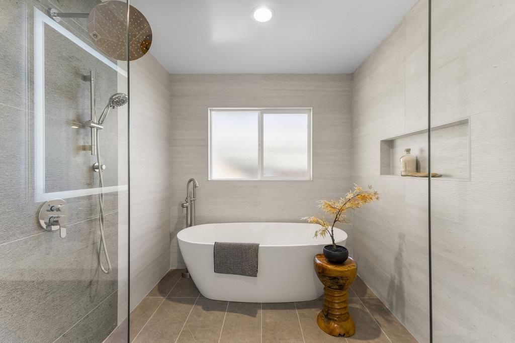 Bathroom, Free Standing Baths, Glass Shower, Interior, Recessed Lighting