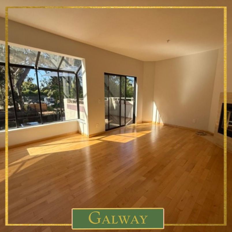 Empty room, Glass Ceilings, Interior, Sun Room, Wood Texture Flooring
