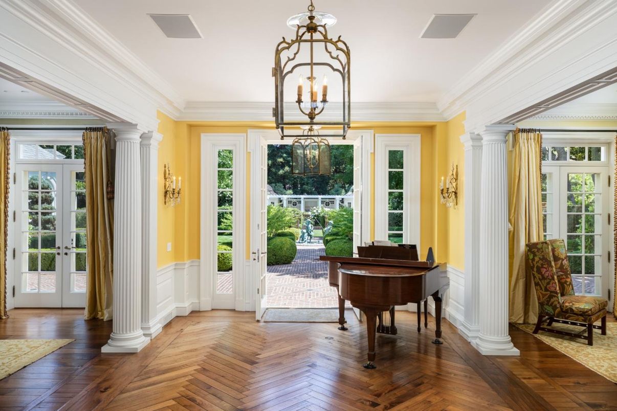 Chandelier, Interior, Pendant Lights, Piano, Wood Texture Flooring