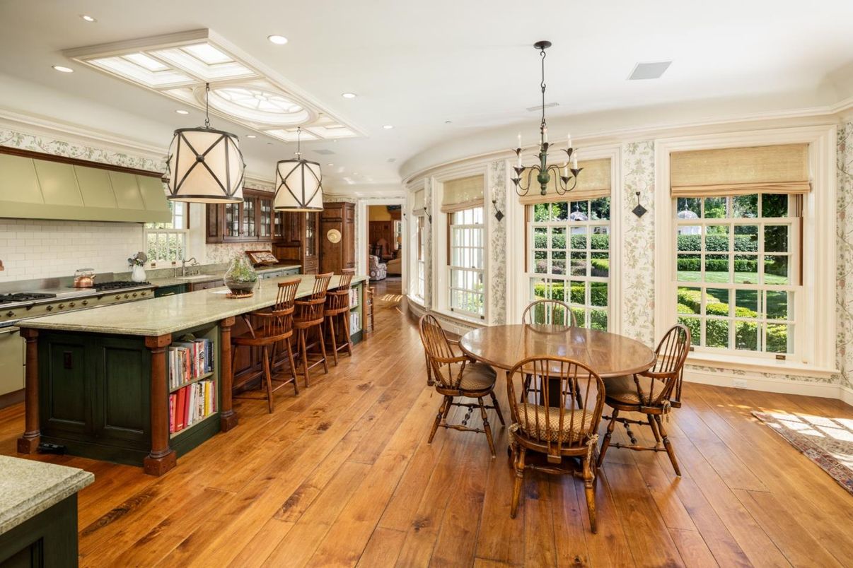 Dining room, Interior, Kitchen, Pendant Lights, Recessed Lighting, Wood Texture Flooring