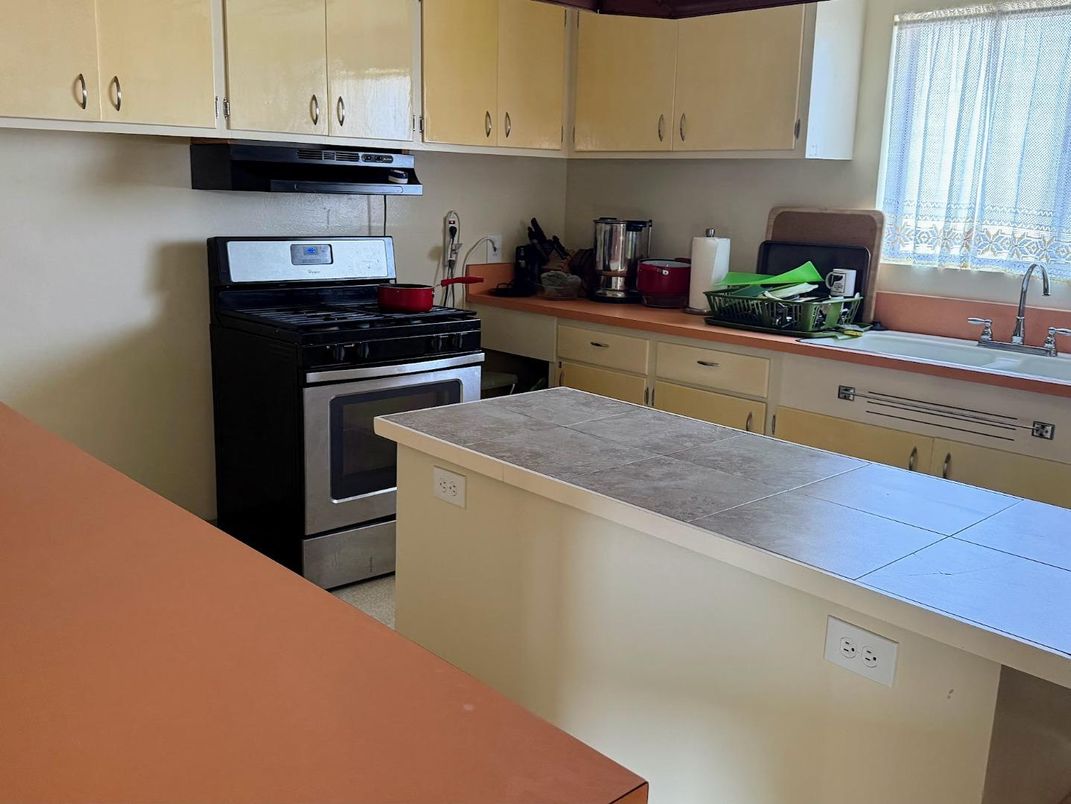 Interior, Kitchen, Tile Countertops