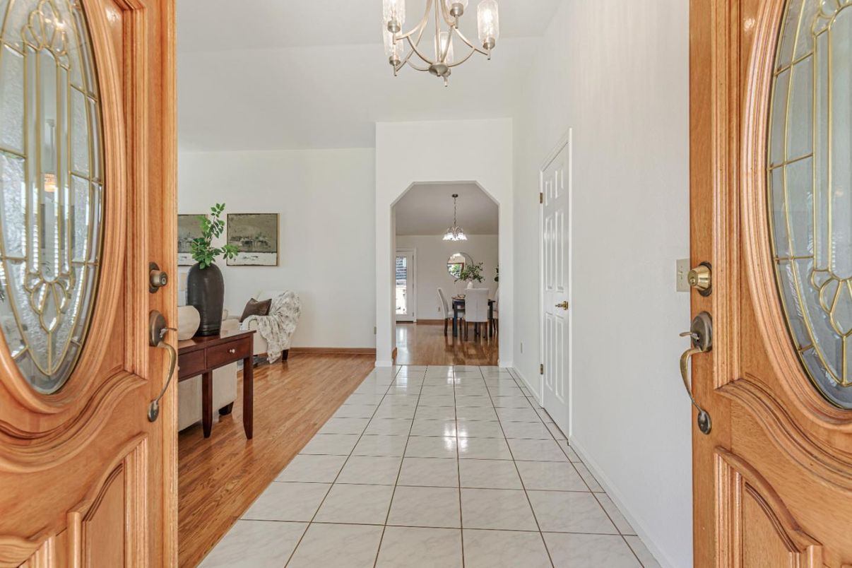 Chandelier, Dining room, Interior, Pendant Lights, Wood Texture Flooring
