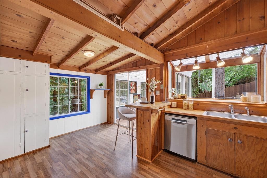 Dining room, Interior, Kitchen, Wooden Beams, Wooden Ceilings, Wood Texture Flooring
