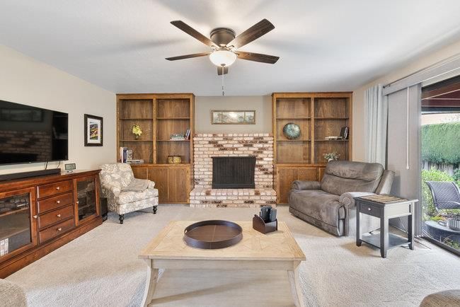 Fireplace, Interior, Living room