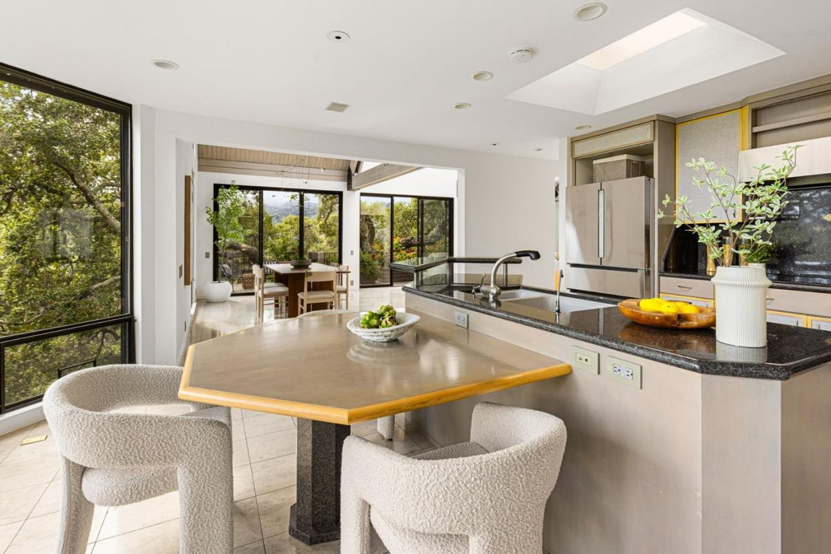 Dining room, Interior, Kitchen, Recessed Lighting