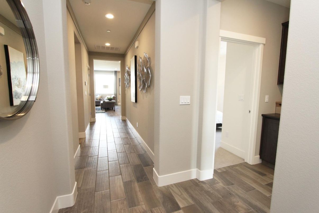 Interior, Recessed Lighting, Wood Texture Flooring