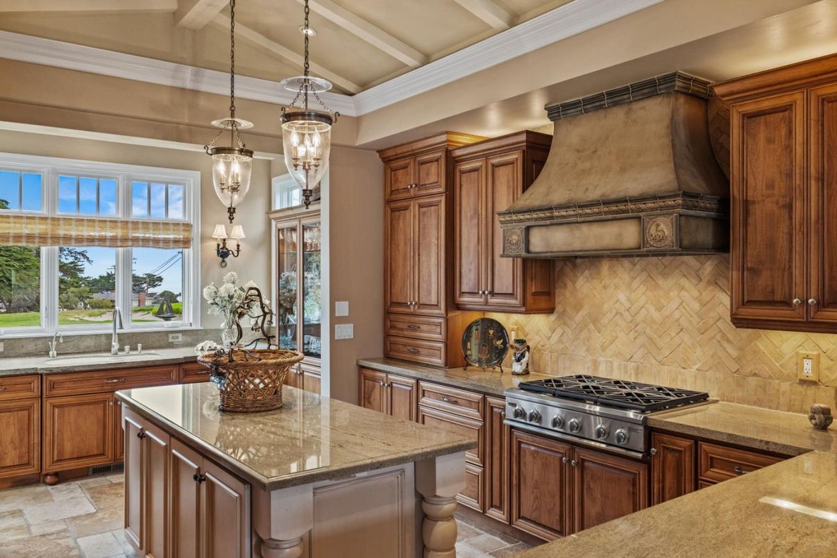 Interior, Kitchen, Pendant Lights, Stainless Steel Appliances
