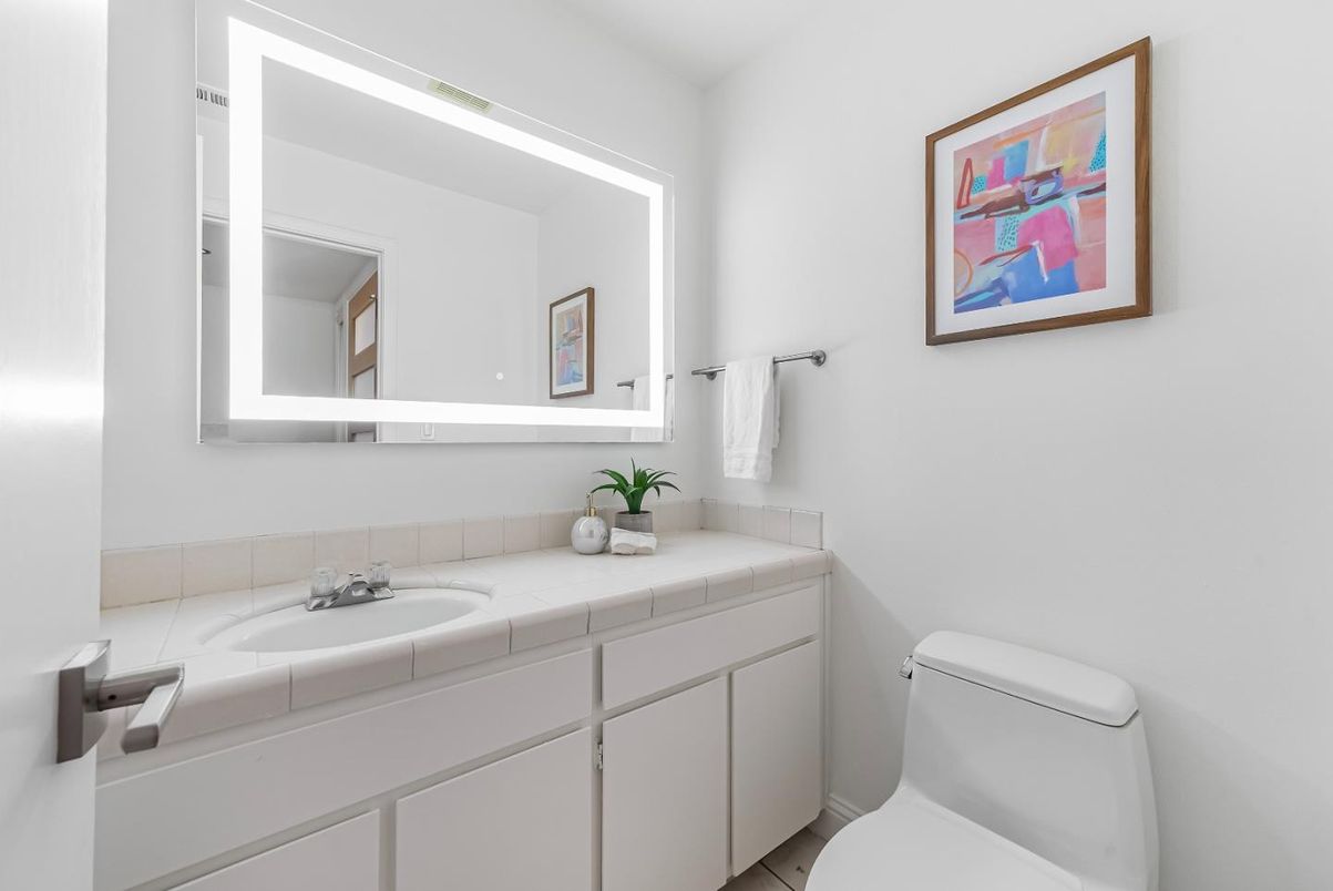 Bathroom, Interior, Tile Countertops