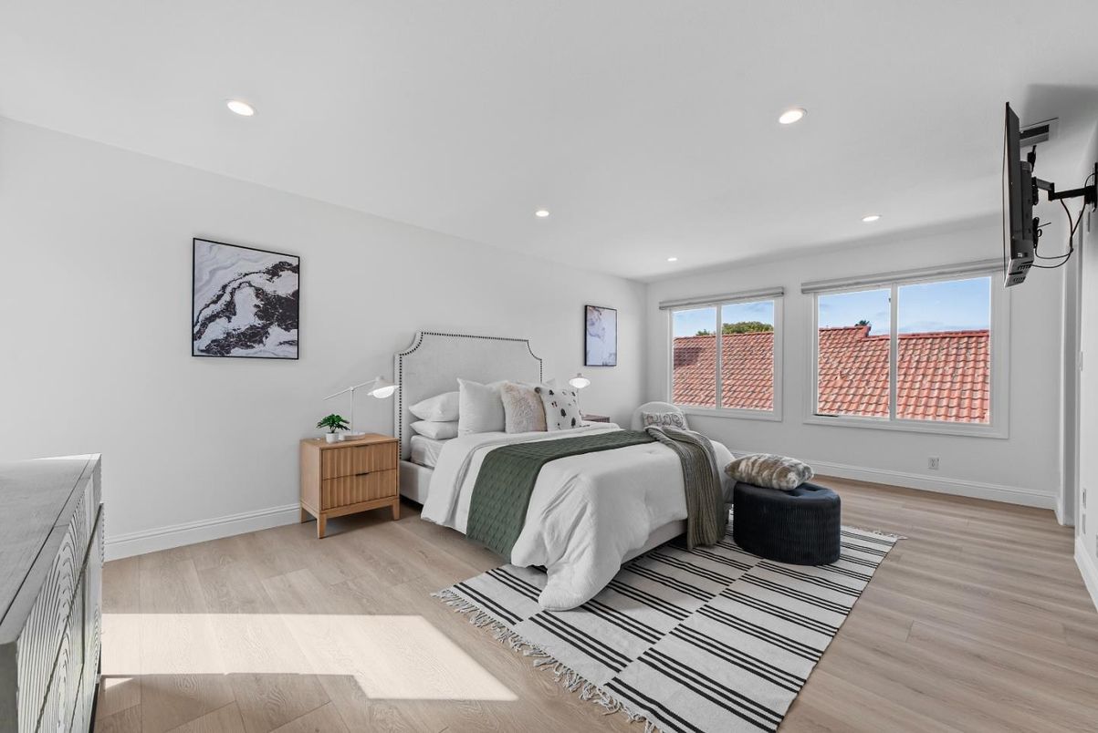 Bedroom, Interior, Recessed Lighting, Wood Texture Flooring