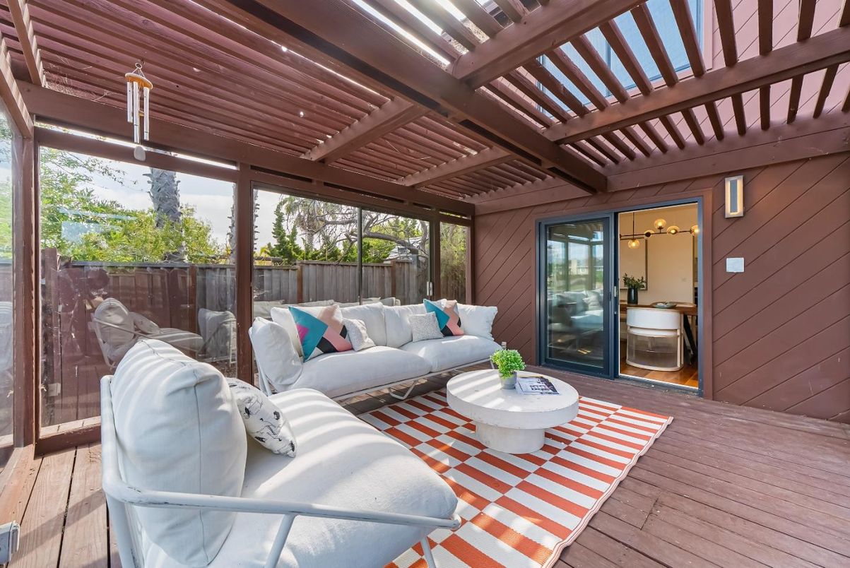 Exterior, Wood Texture Flooring