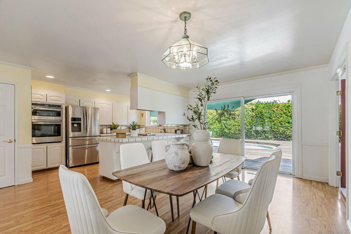 Dining room, Interior, Kitchen, Recessed Lighting, Stainless Steel Appliances, Wood Texture Flooring