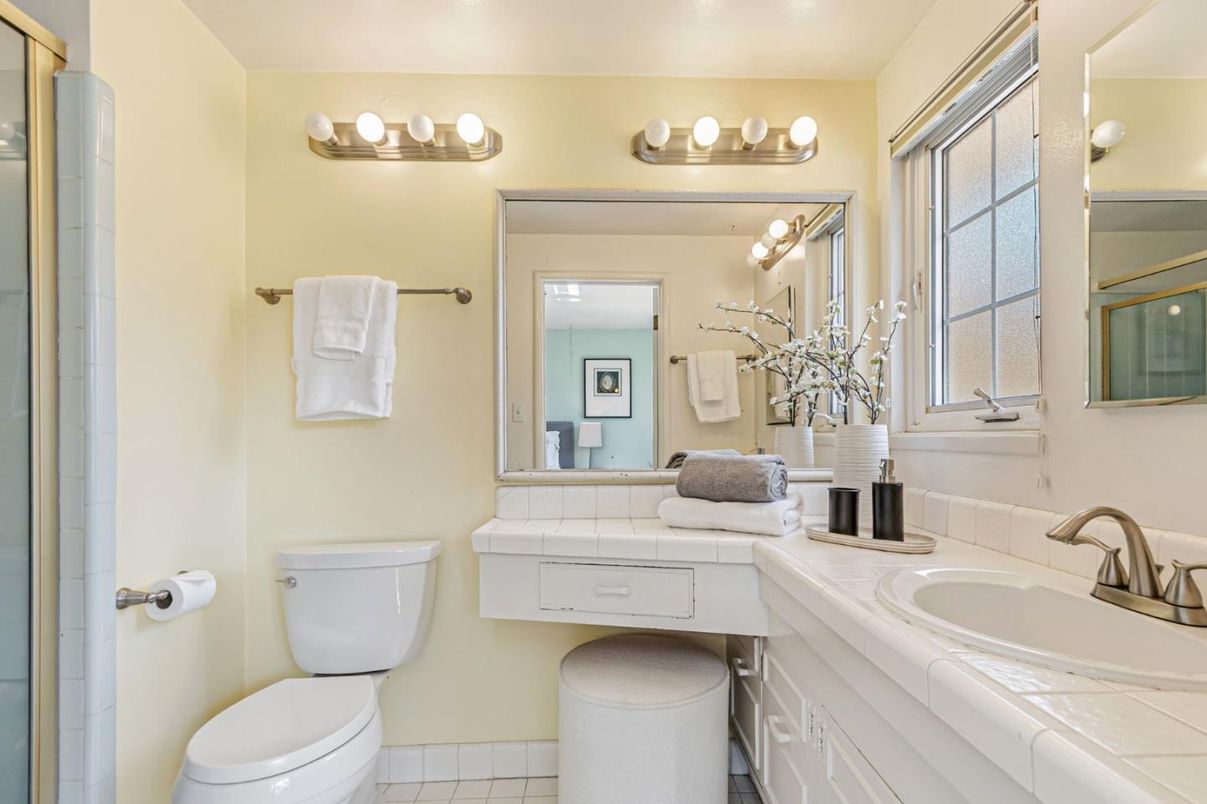 Bathroom, Interior, Tile Countertops