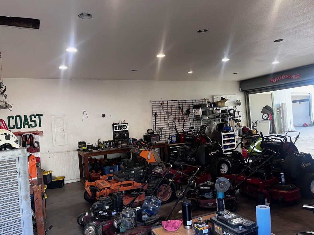 Fitness Equipment, Interior, Recessed Lighting