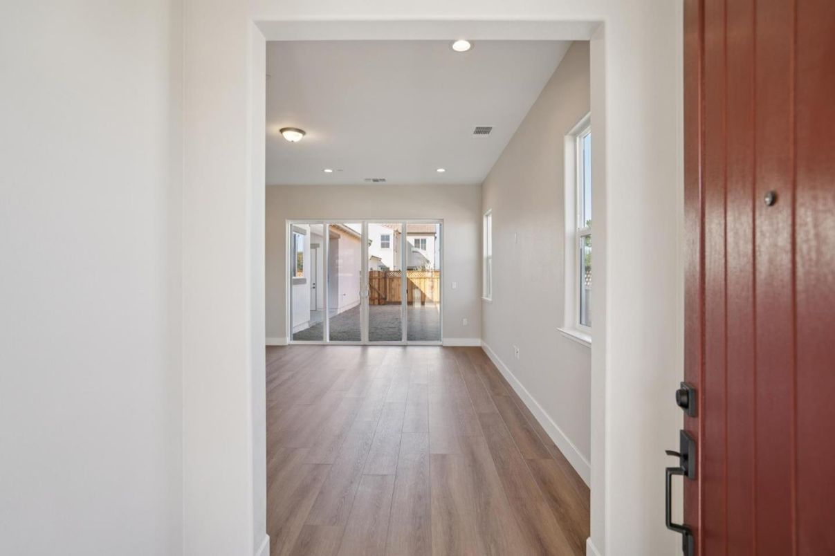 Interior, Recessed Lighting, Wood Texture Flooring