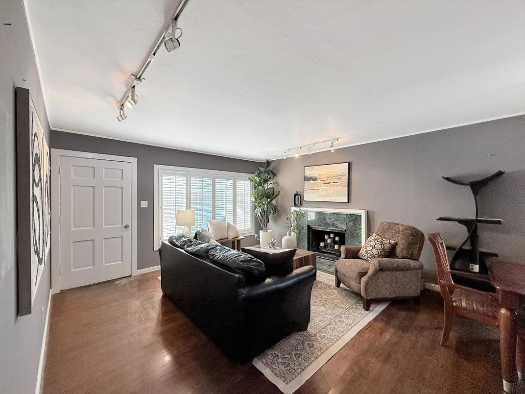 Fireplace, Interior, Living room
