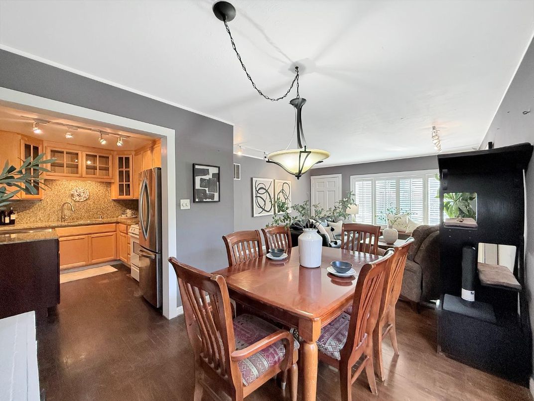 Dining room, Interior, Kitchen, Living room, Pendant Lights, Wood Texture Flooring