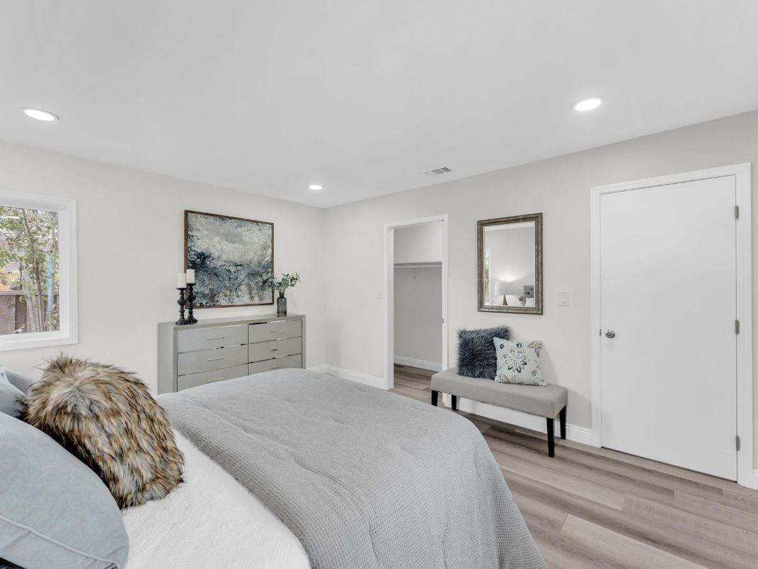 Bedroom, Interior, Recessed Lighting, Wood Texture Flooring