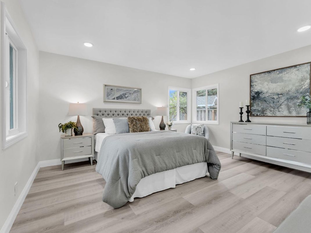 Bedroom, Interior, Recessed Lighting, Wood Texture Flooring