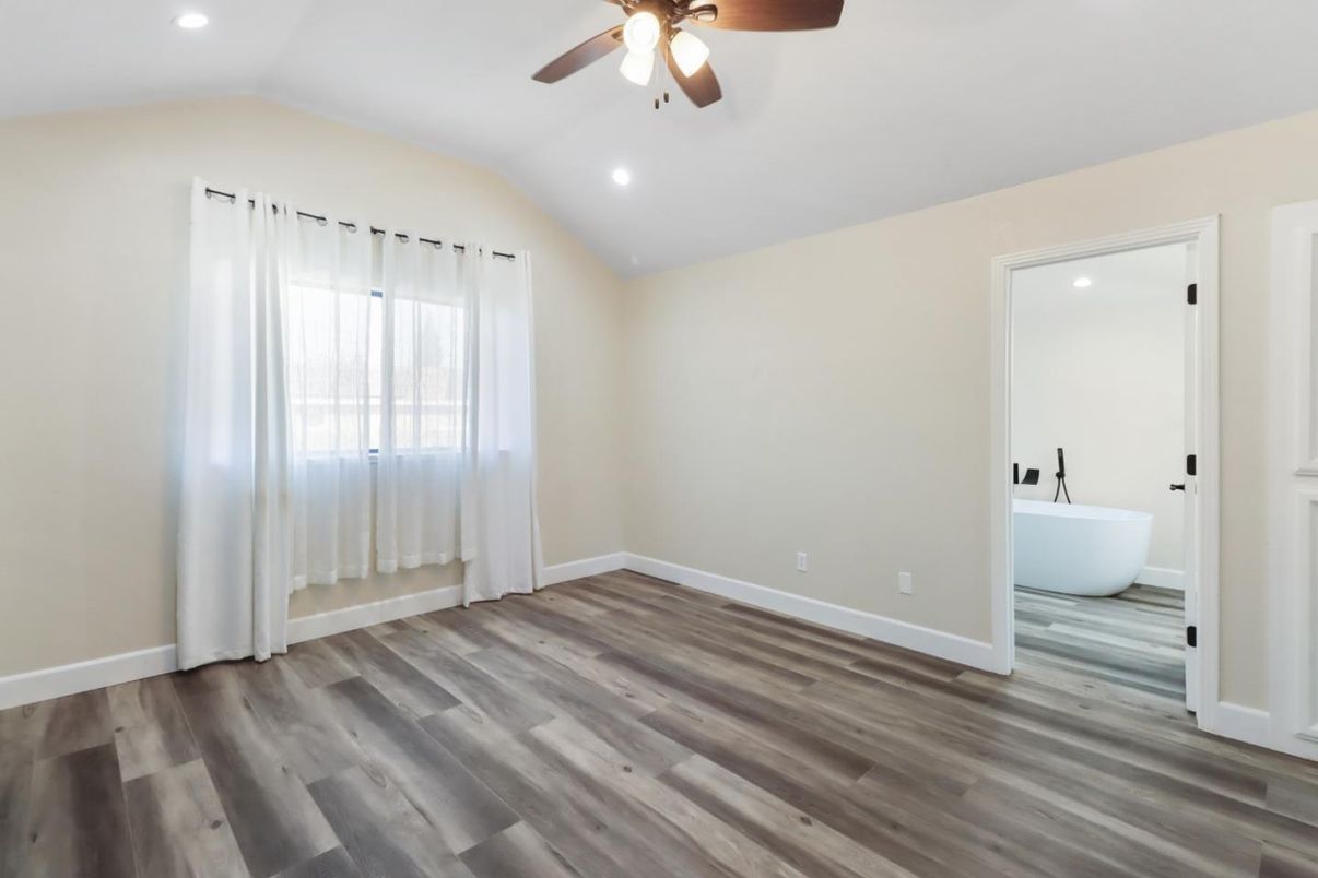 Bathroom, Empty room, Interior, Recessed Lighting, Wood Texture Flooring