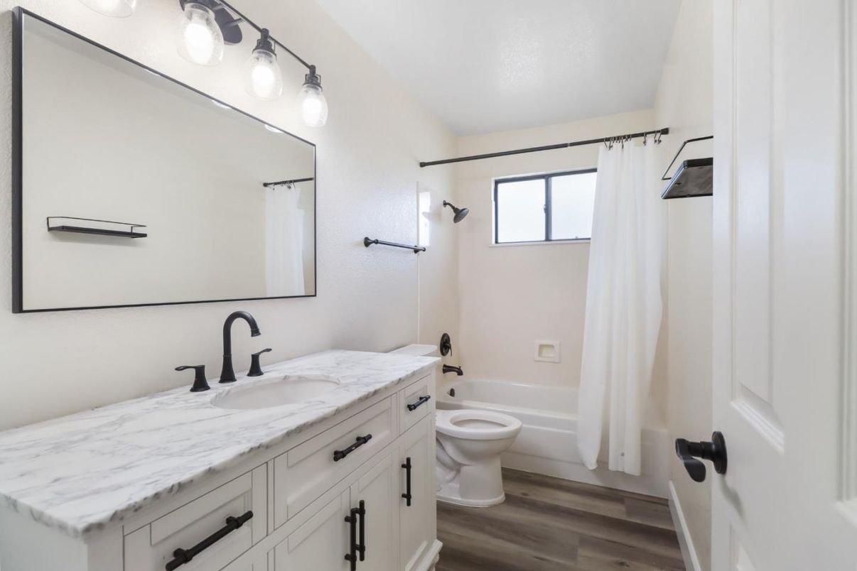 Bathroom, Dual Sink Vanities, Interior, Wood Texture Flooring